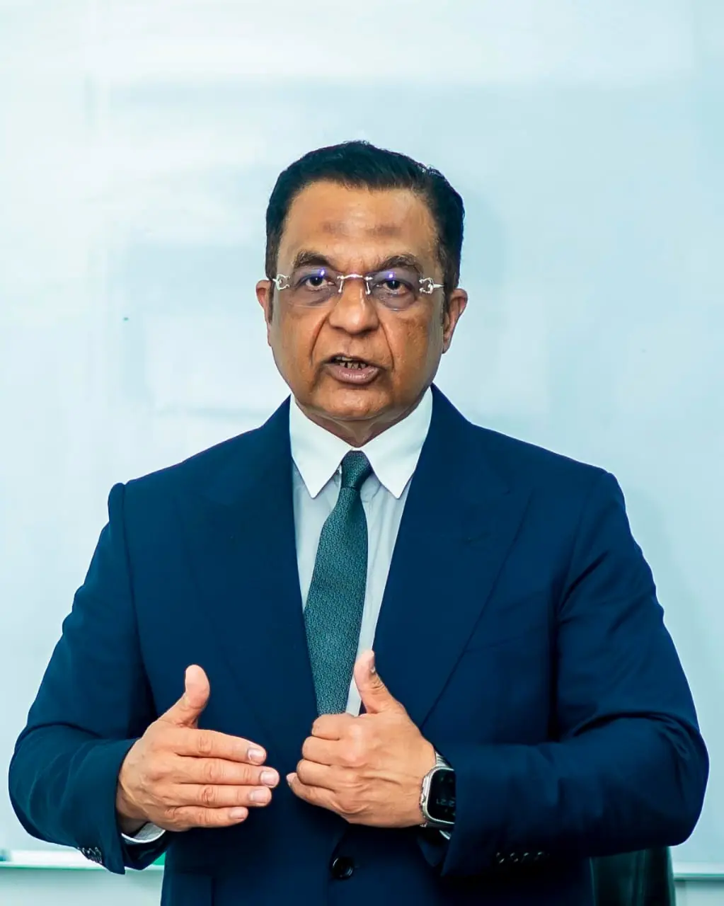 Mr Vijay Kumar Bahl